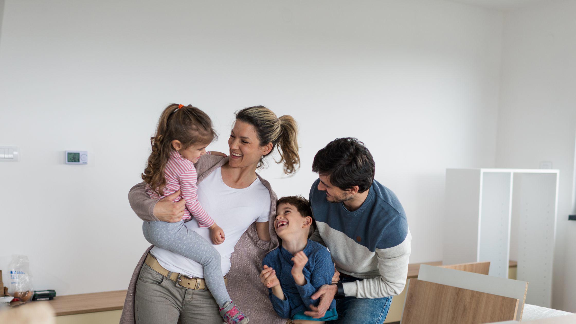 Cum să-ți reîmprospătezi casa ușor și inteligent – pereți curați, fără stres și fără costuri mari